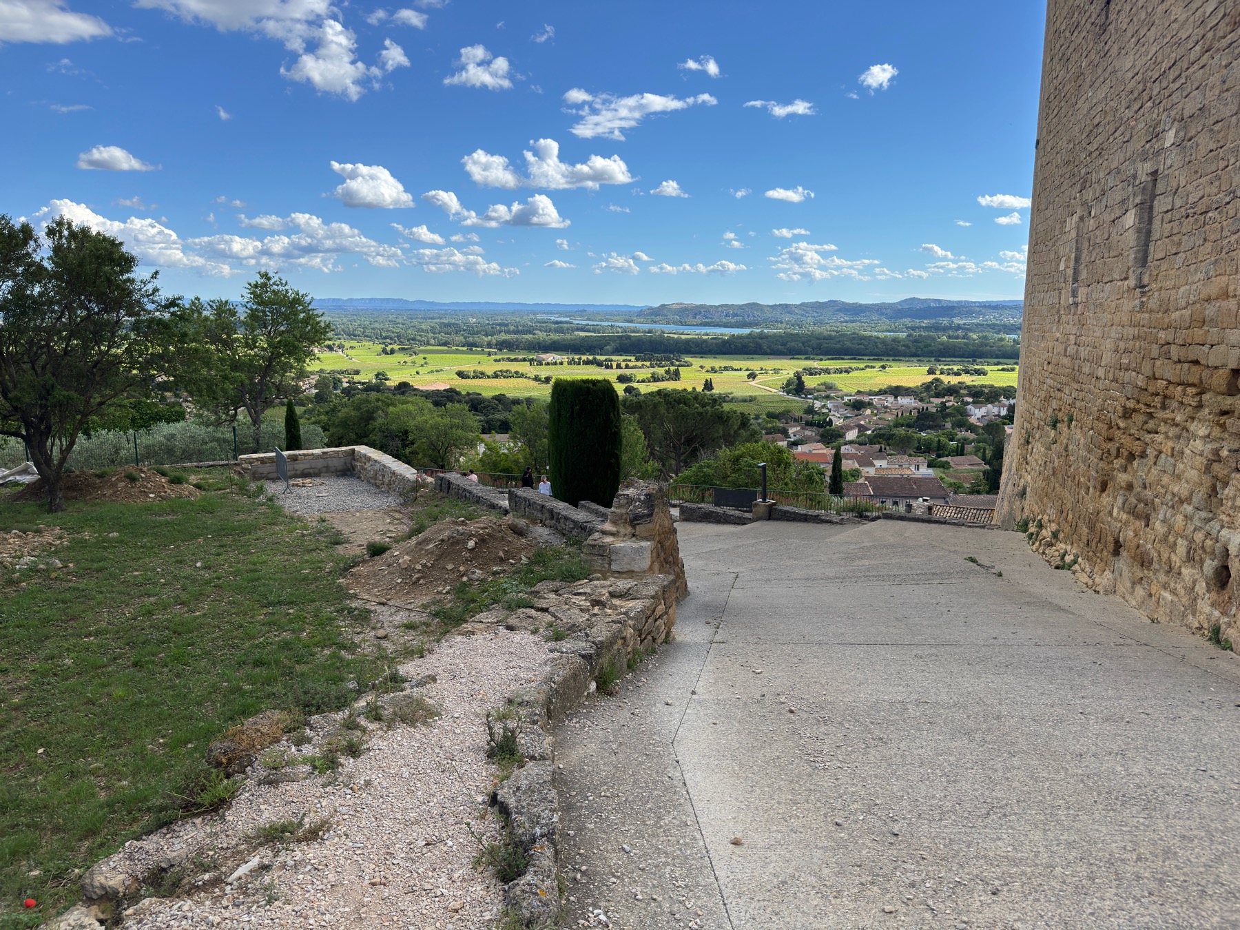Panorama of Châteauneuf-du-Pape countryside