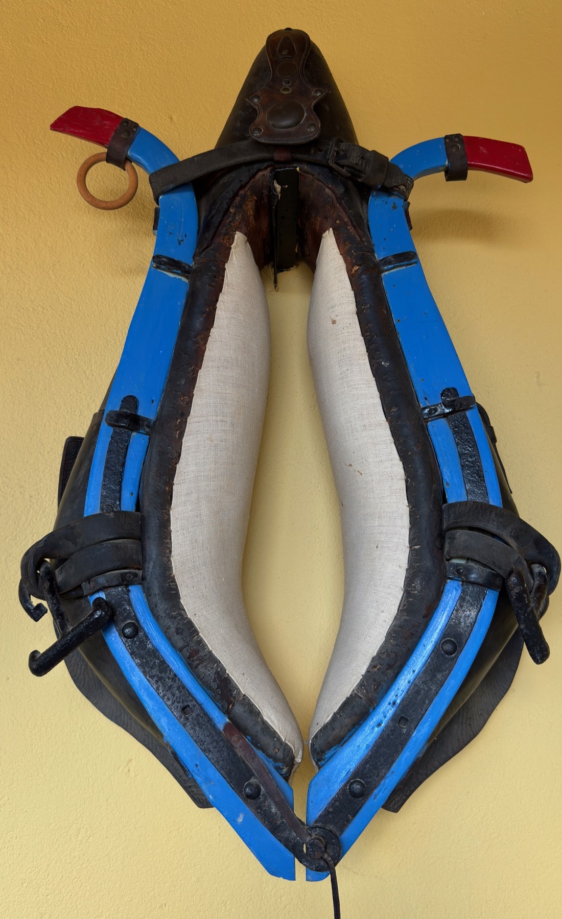 Traditional horse harness, a tribute to the blacksmith heritage